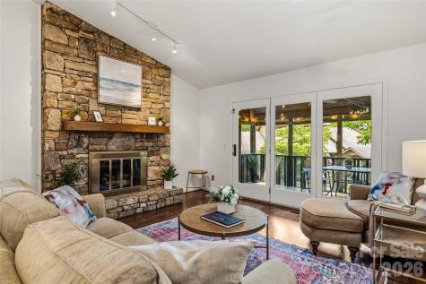 205 N Scarlet Oak Lane Hendersonville NC 28791