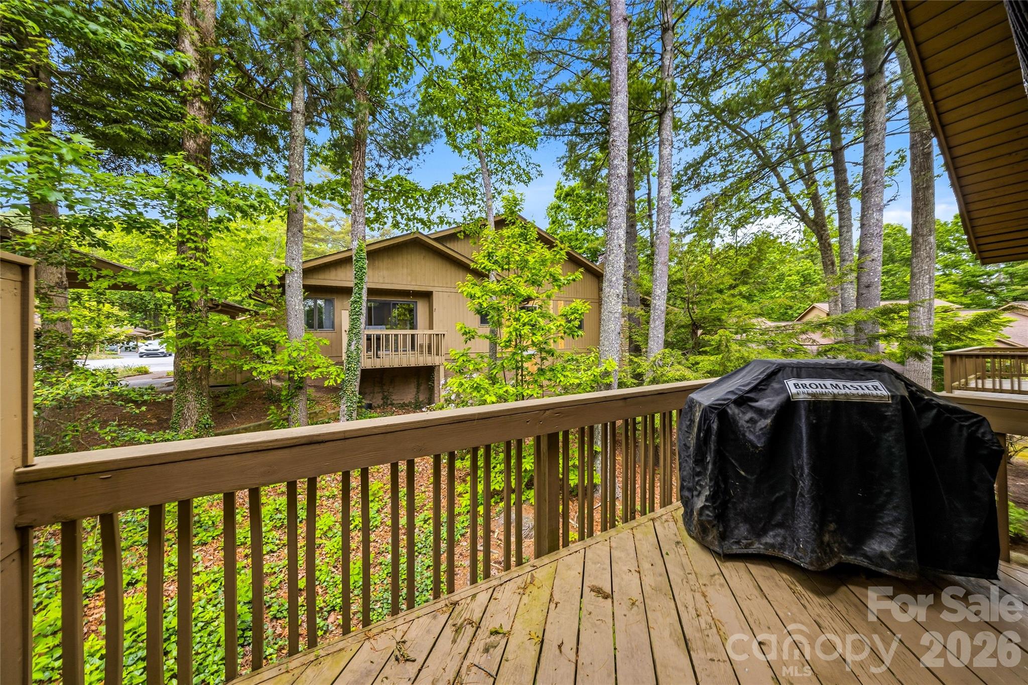 205 N Scarlet Oak Lane Hendersonville NC 28791