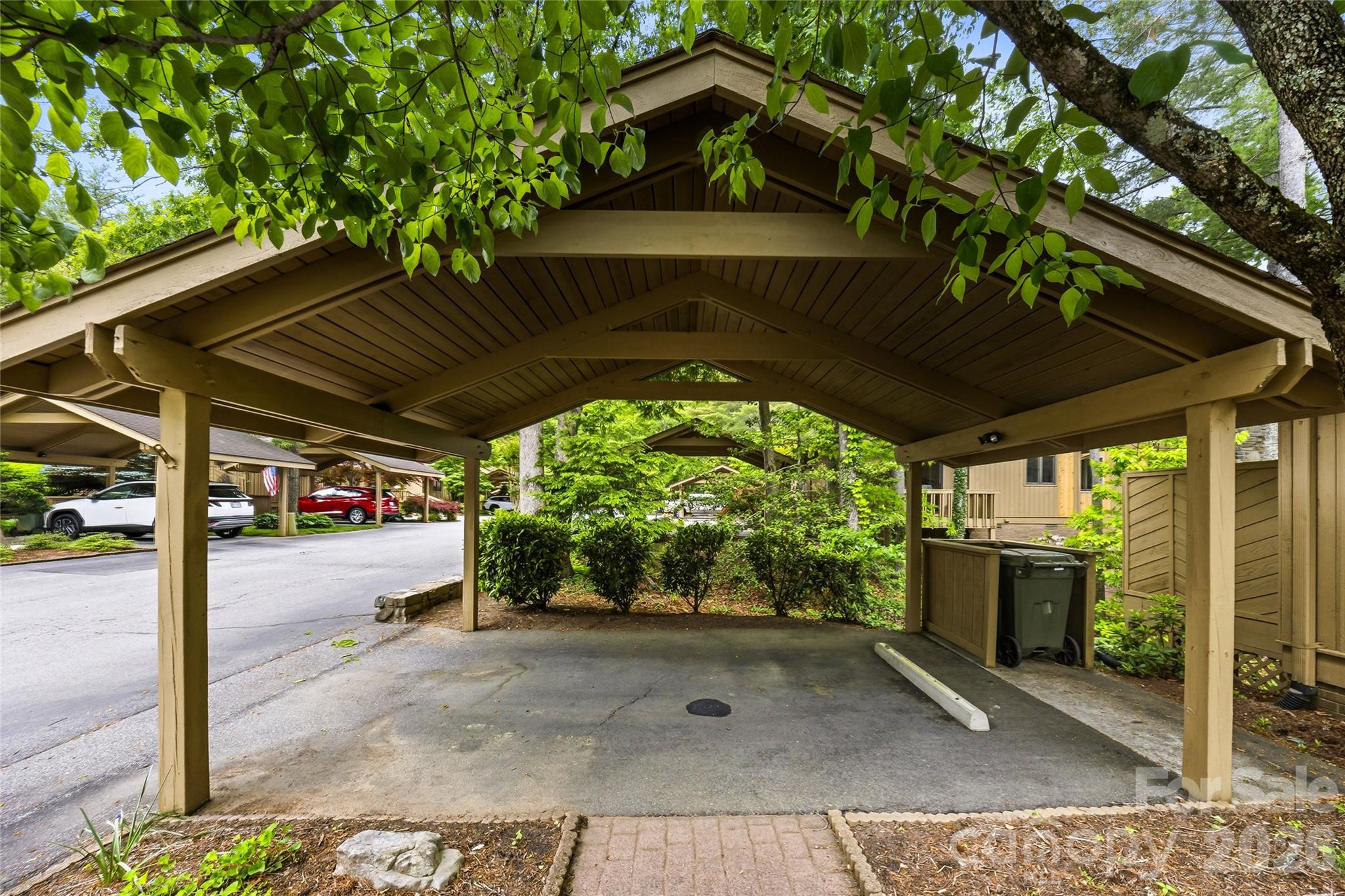 205 N Scarlet Oak Lane Hendersonville NC 28791