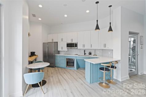 333 W Trade Street Charlotte NC 28202