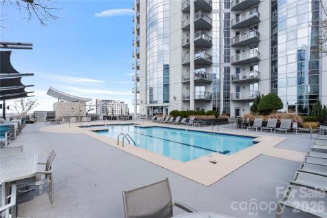 333 W Trade Street Charlotte NC 28202