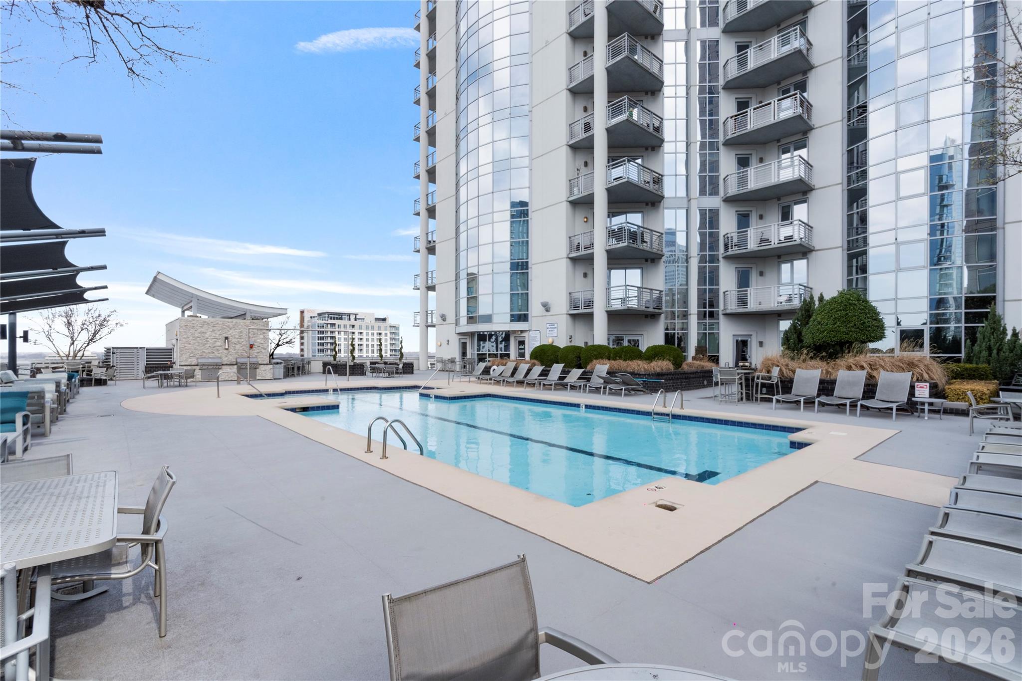 333 W Trade Street Charlotte NC 28202