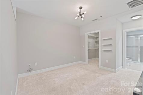 333 W Trade Street Charlotte NC 28202