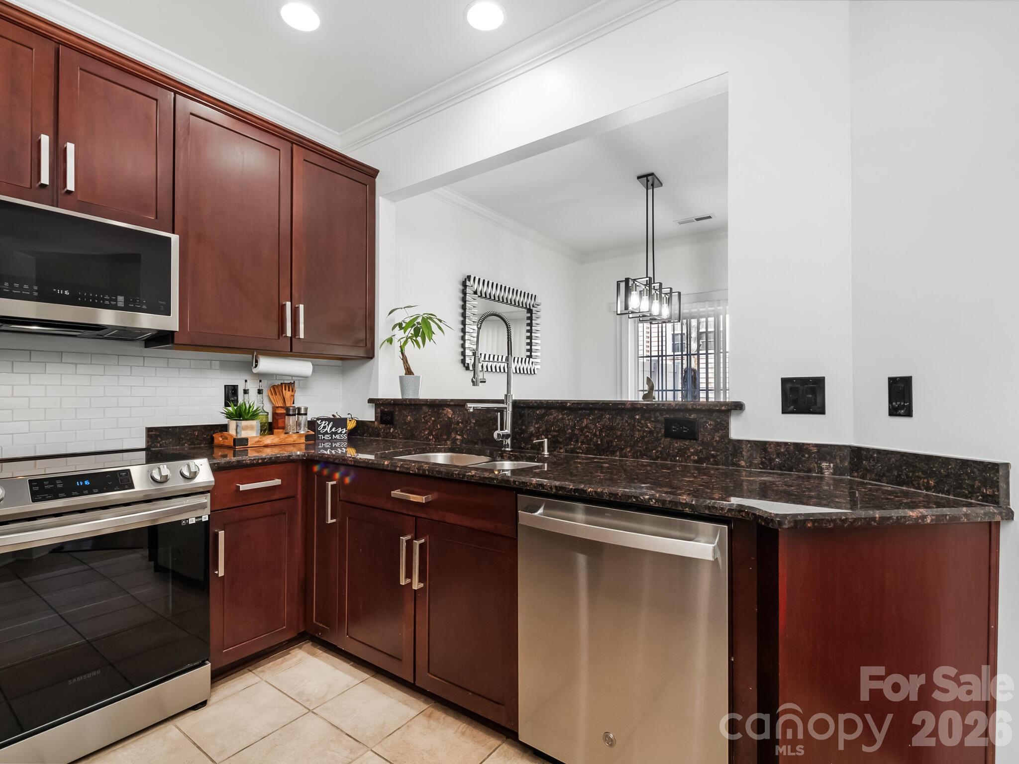 12008 Bordeaux Street Charlotte NC 28277
