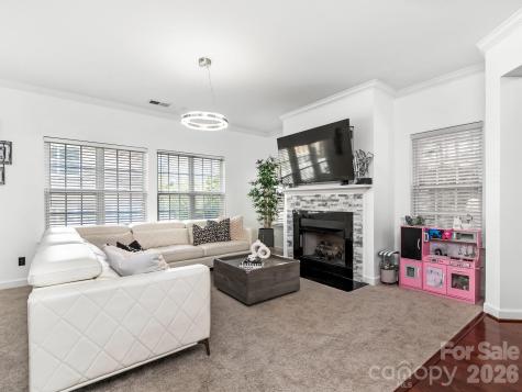 12008 Bordeaux Street Charlotte NC 28277