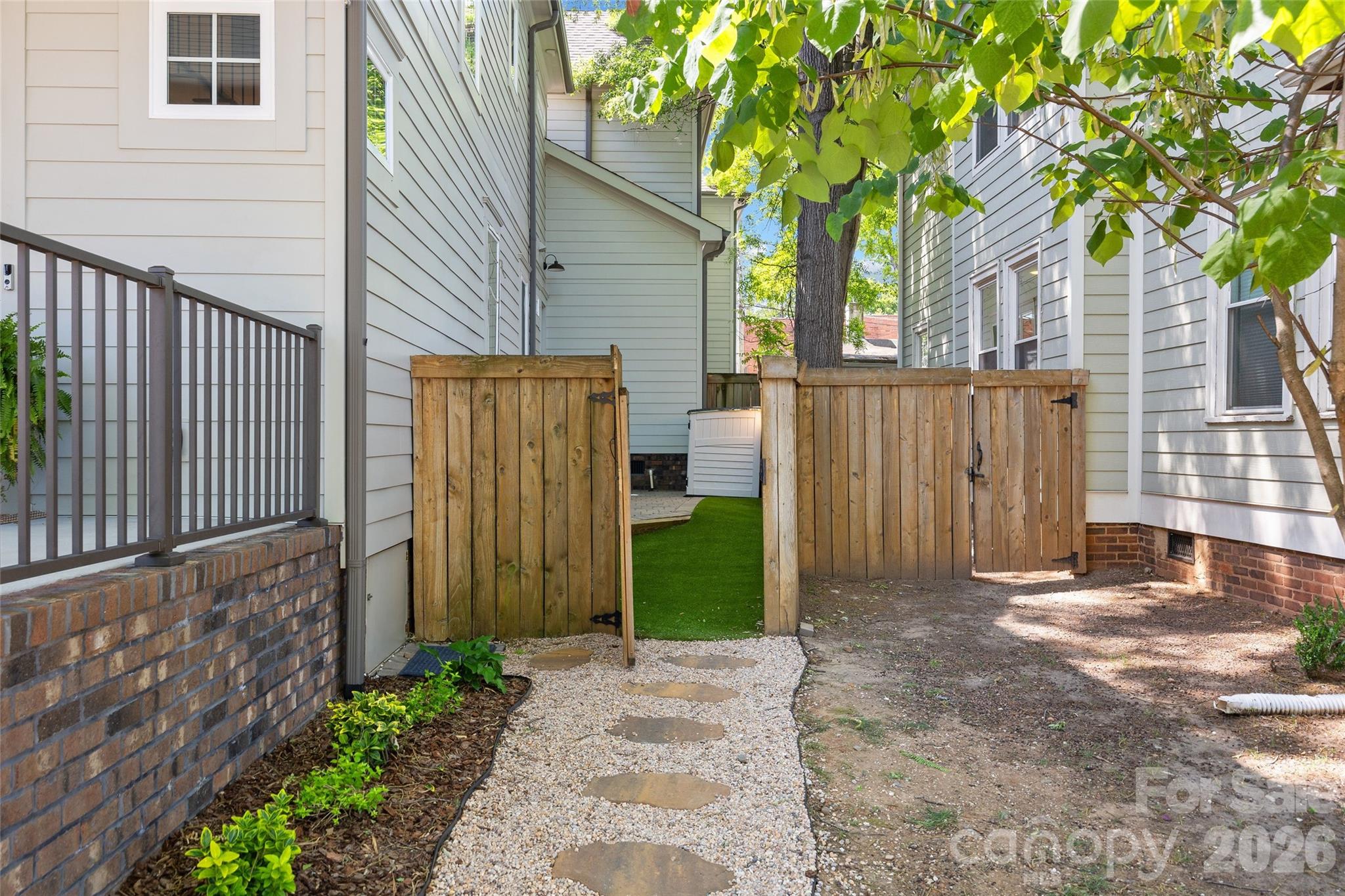 425 Pecan Avenue Charlotte NC 28204