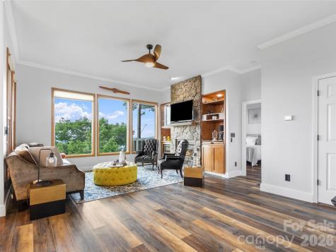 66 Club Villa Court Burnsville NC 28714
