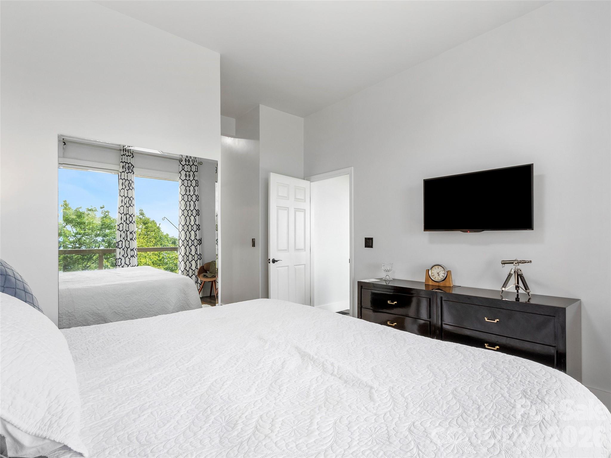 66 Club Villa Court Burnsville NC 28714