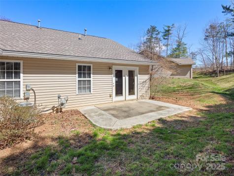 324 Wiltshire Circle Fletcher NC 28732