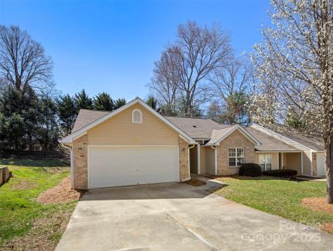 324 Wiltshire Circle Fletcher NC 28732