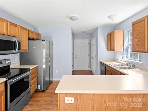 324 Wiltshire Circle Fletcher NC 28732