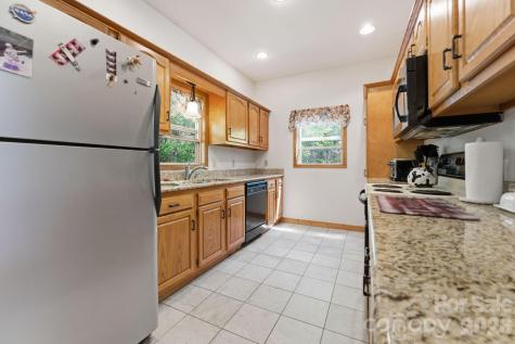 24 Pine Bluff Lane Whittier NC 28789