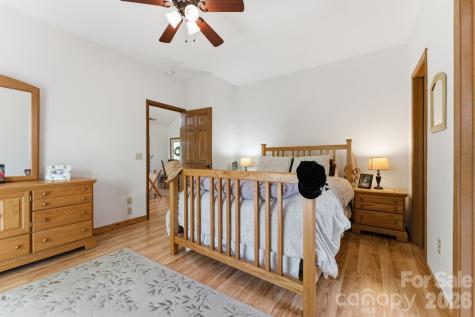 24 Pine Bluff Lane Whittier NC 28789