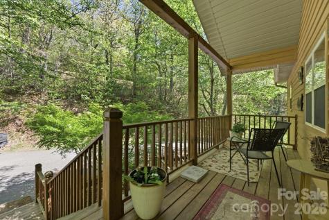 24 Pine Bluff Lane Whittier NC 28789