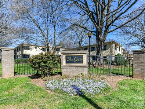 217 N Dotger Avenue Charlotte NC 28207