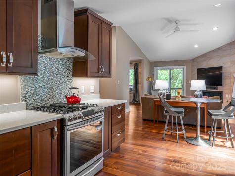 1302 Timber Trail Asheville NC 28804