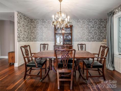 1302 Timber Trail Asheville NC 28804