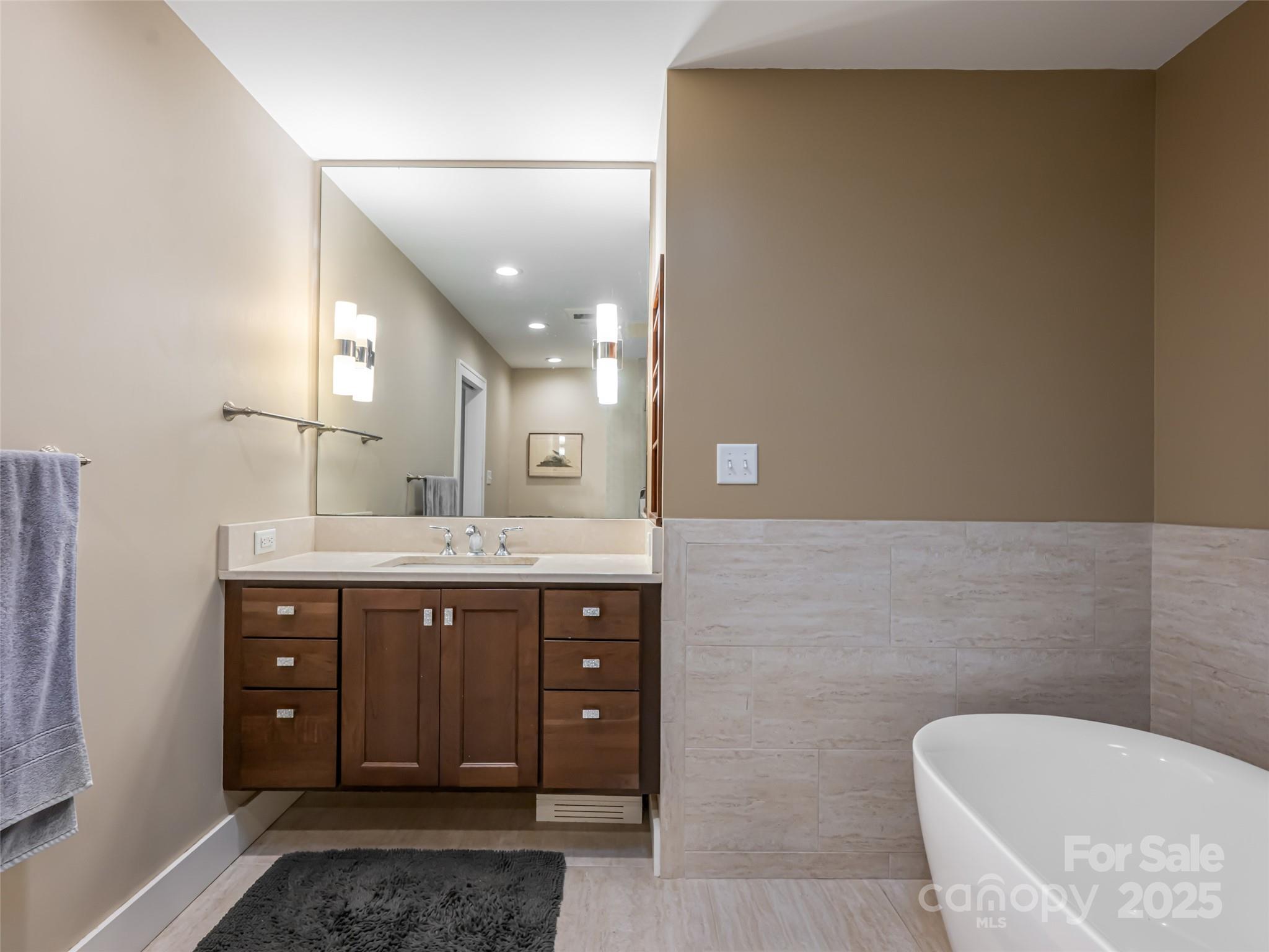 1302 Timber Trail Asheville NC 28804