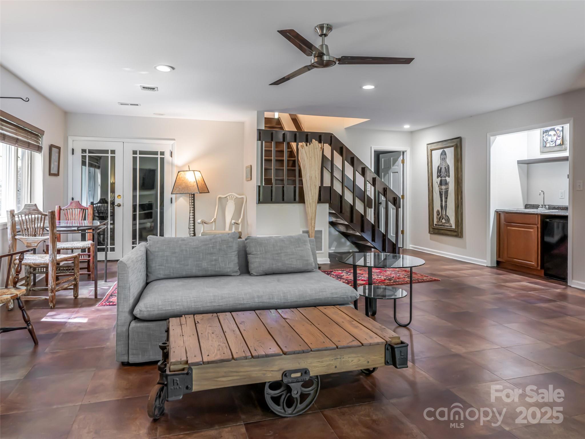 1302 Timber Trail Asheville NC 28804