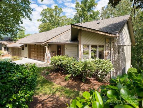 1302 Timber Trail Asheville NC 28804
