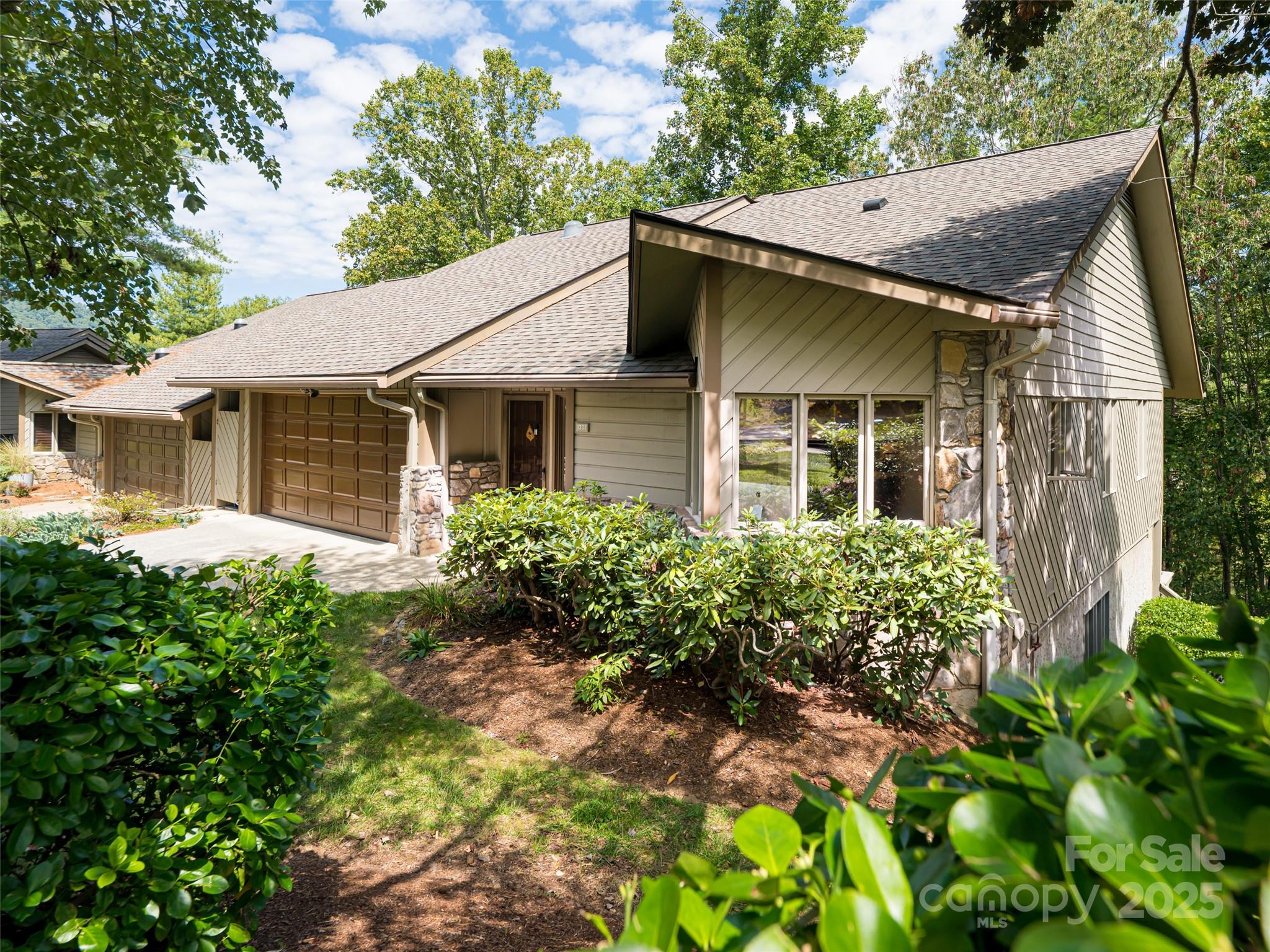 1302 Timber Trail Asheville NC 28804