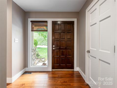 1302 Timber Trail Asheville NC 28804