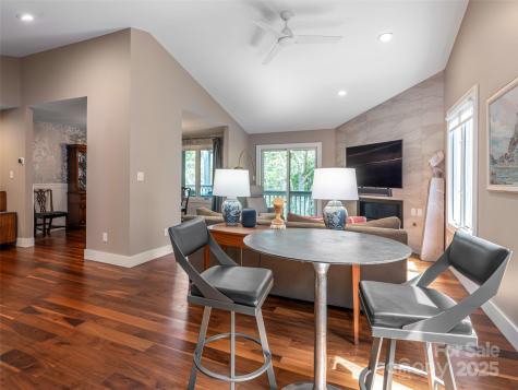 1302 Timber Trail Asheville NC 28804