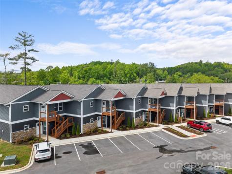 143 Carver Street Brevard NC 28712