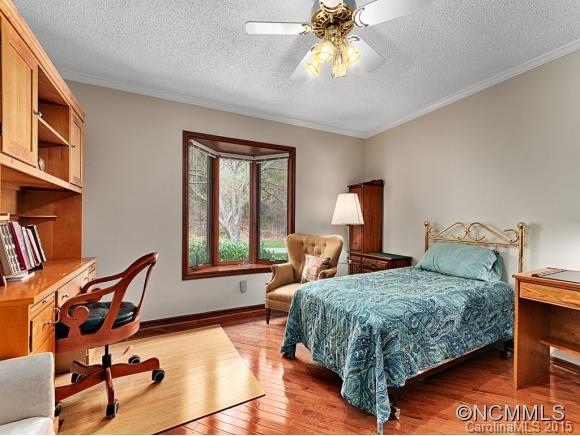 28 Ridgeview Drive Asheville NC 28804
