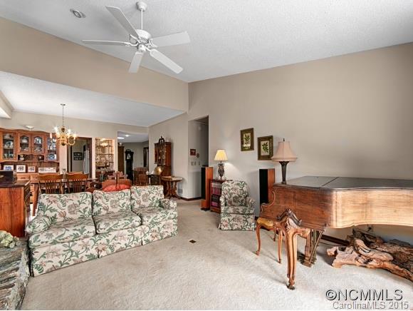 28 Ridgeview Drive Asheville NC 28804