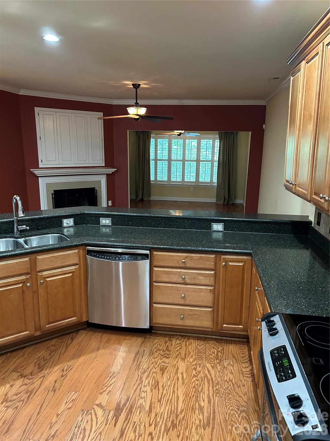 47 Victoria Park Drive Hendersonville NC 28792