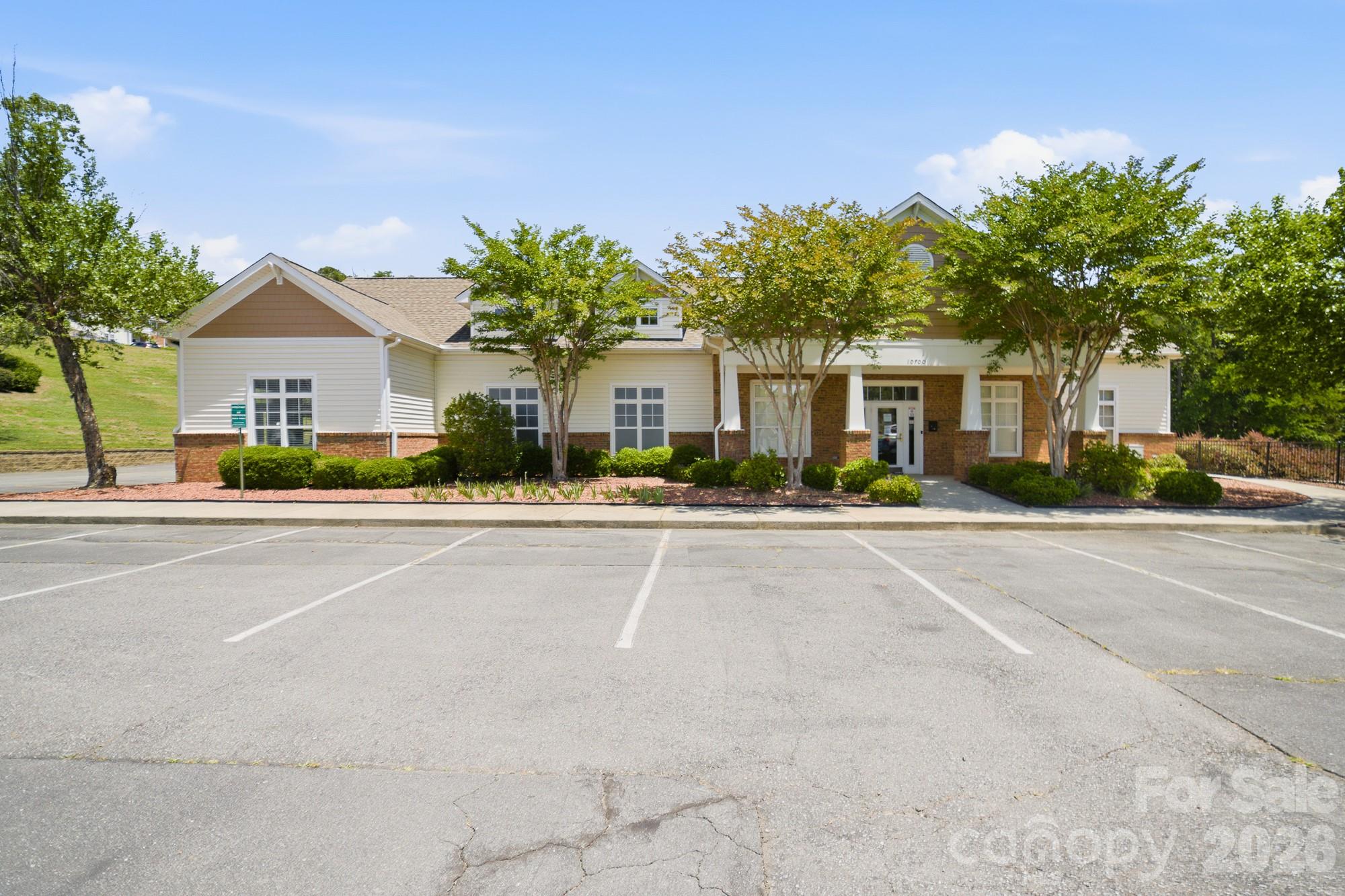 9976 Hyde Glen Court Charlotte NC 28262