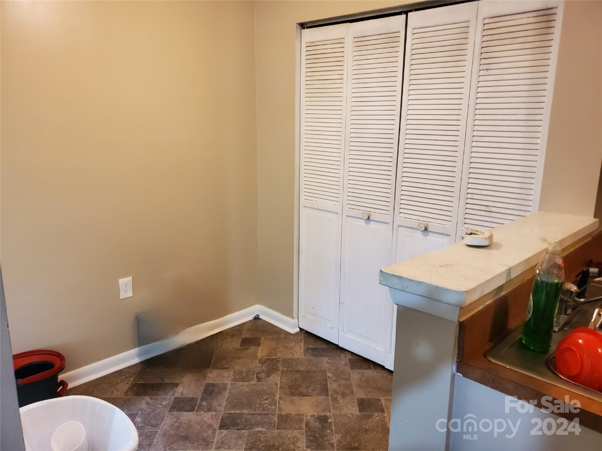 4804 Spring Lake Drive Charlotte NC 28212
