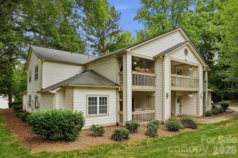 1042 Churchill Downs Court Charlotte NC 28211