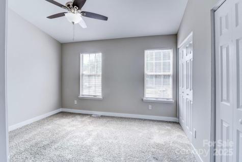 6129 Windsor Gate Lane Charlotte NC 28215