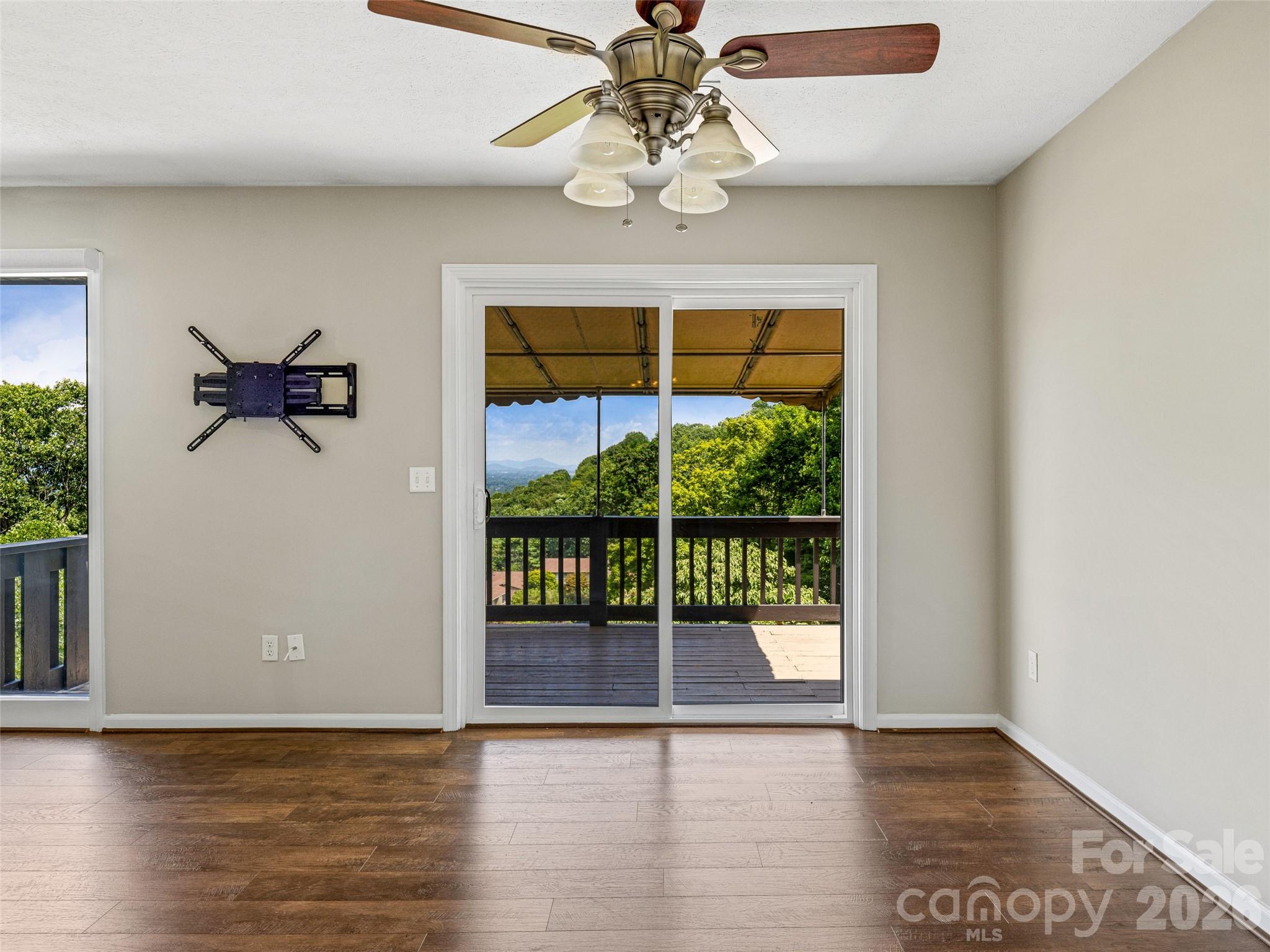 128 Country Ridge Road Hendersonville NC 28739