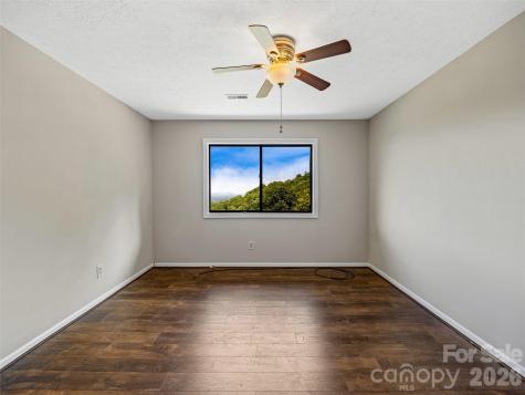 128 Country Ridge Road Hendersonville NC 28739