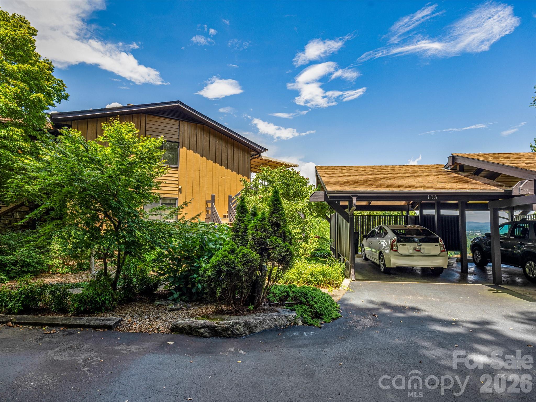 128 Country Ridge Road Hendersonville NC 28739