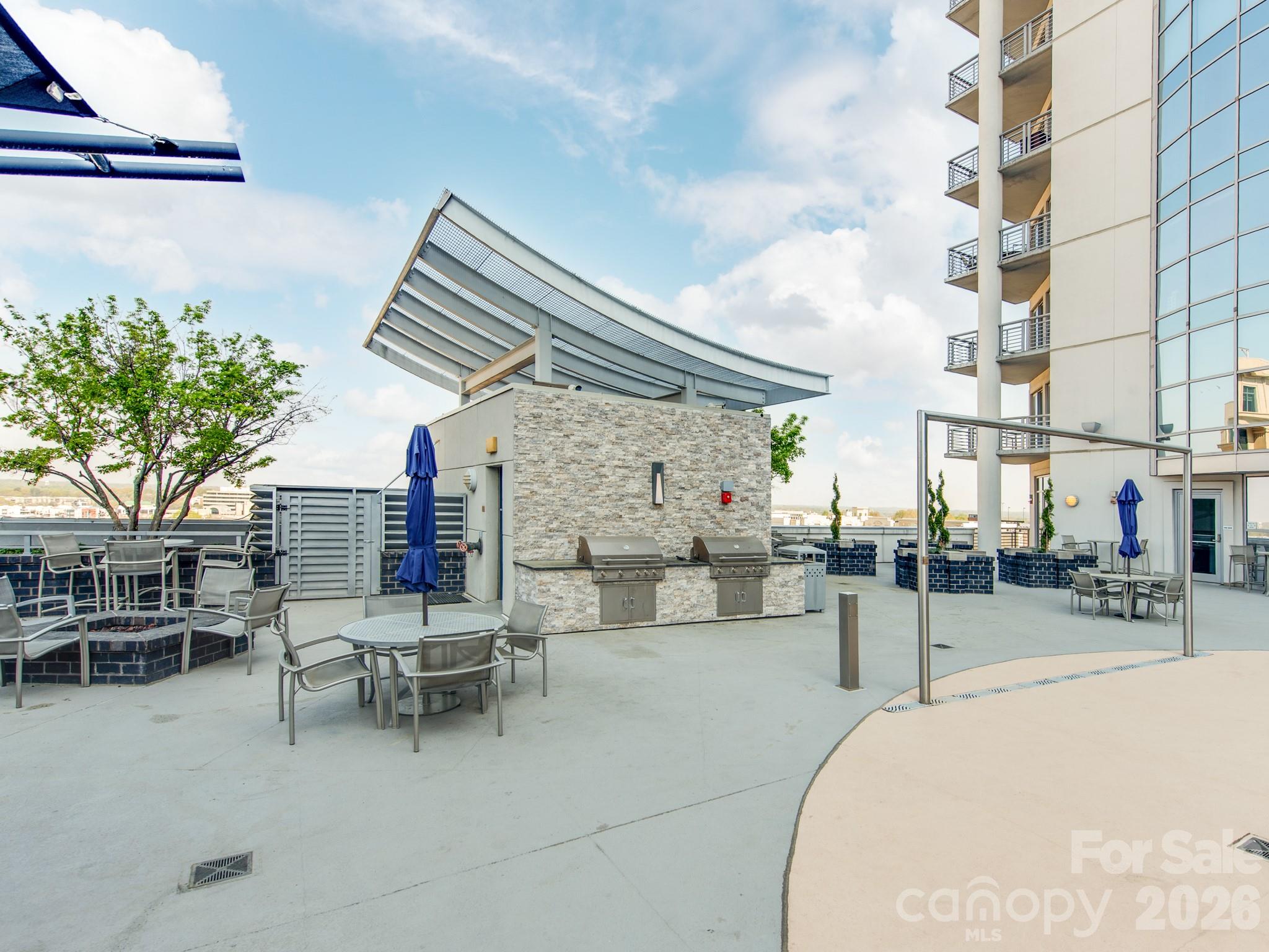 333 W Trade Street Charlotte NC 28202
