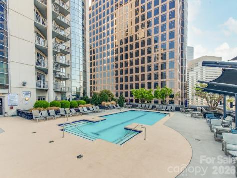 333 W Trade Street Charlotte NC 28202