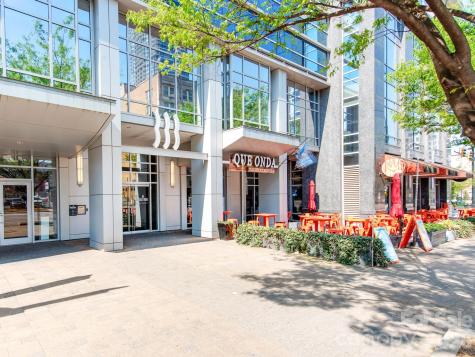 333 W Trade Street Charlotte NC 28202