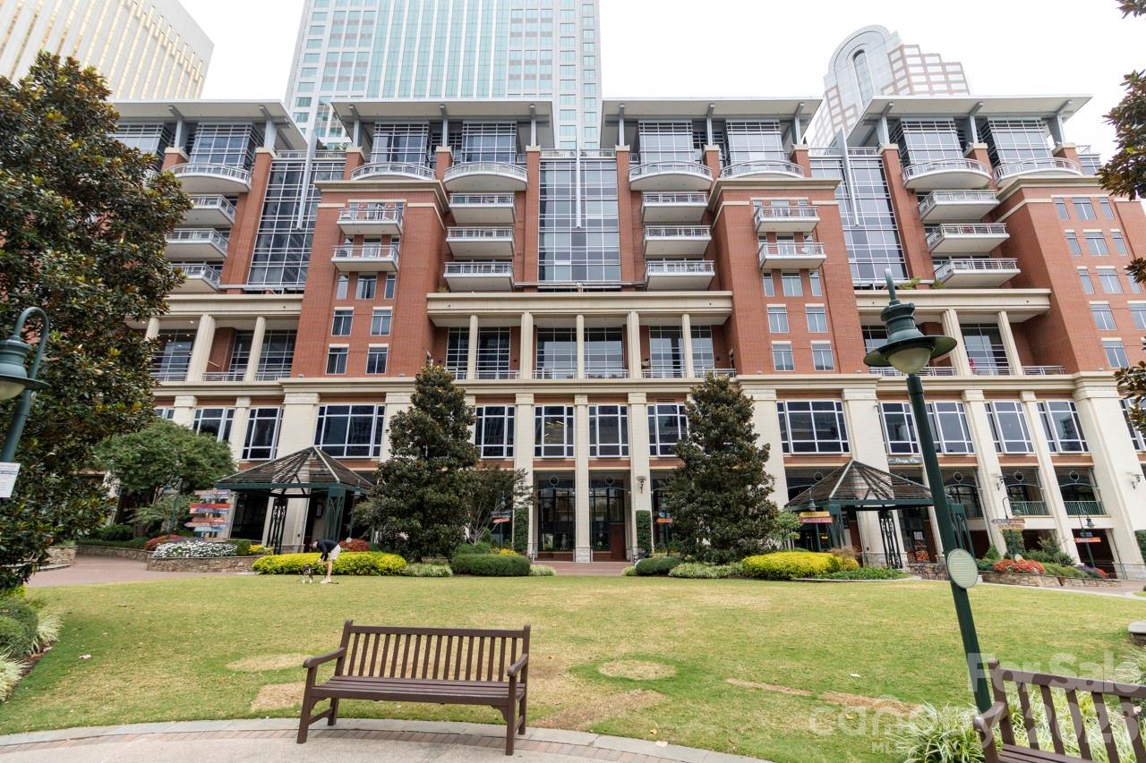 435 S Tryon Street Charlotte NC 28202