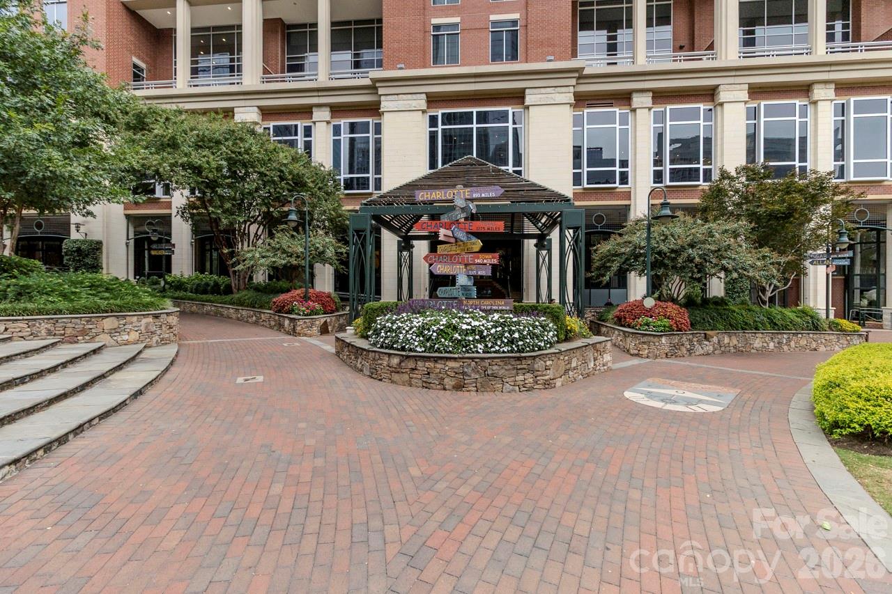 435 S Tryon Street Charlotte NC 28202