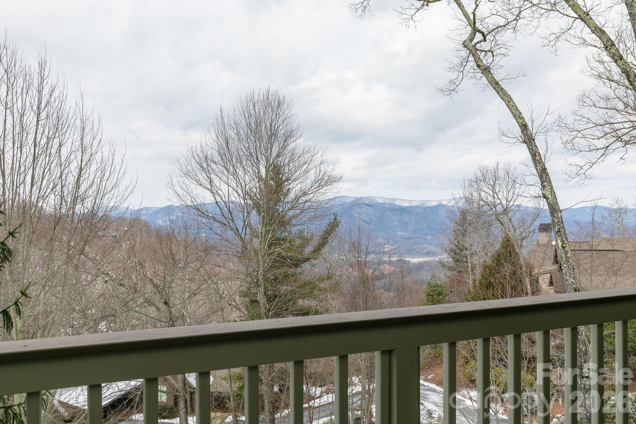 10 Stoney Falls Loop Burnsville NC 28714