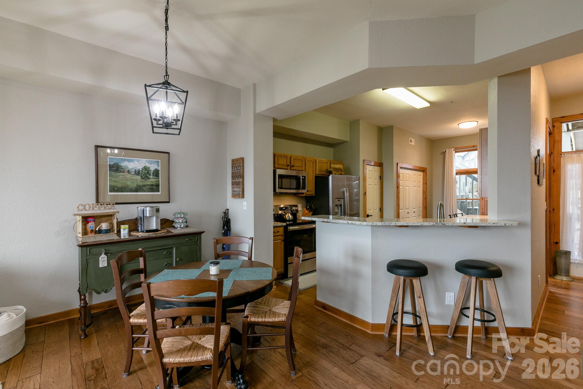 10 Stoney Falls Loop Burnsville NC 28714