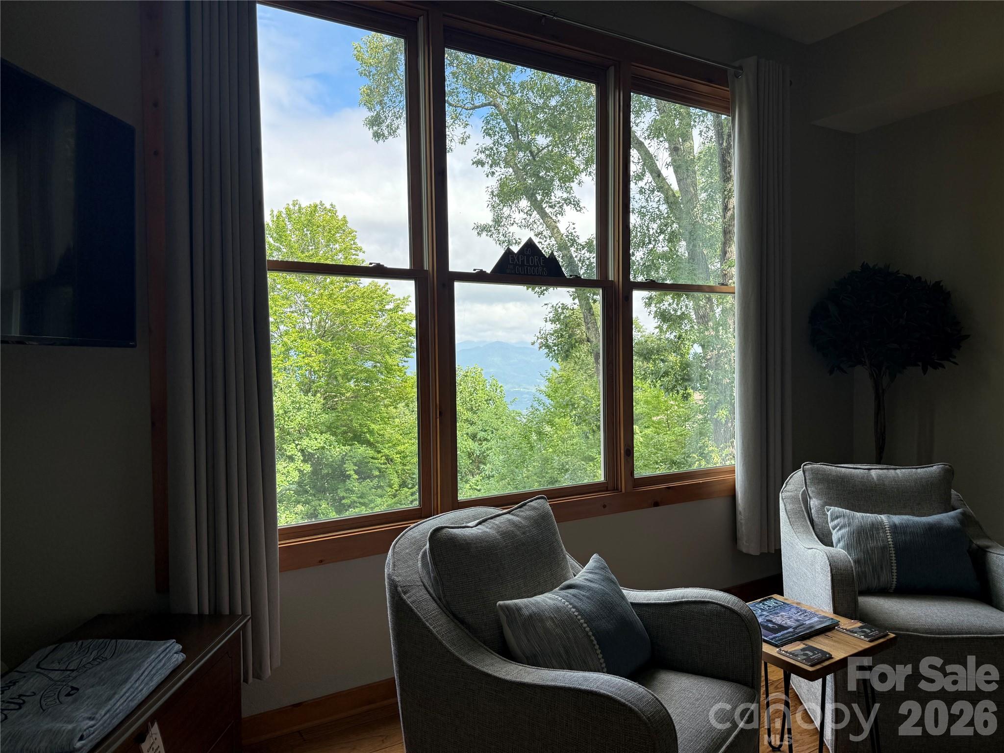 10 Stoney Falls Loop Burnsville NC 28714