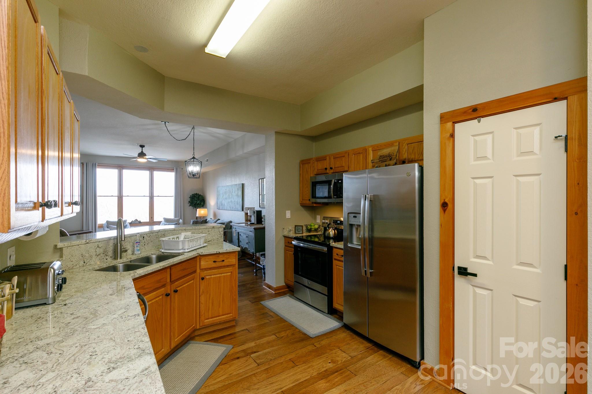 10 Stoney Falls Loop Burnsville NC 28714