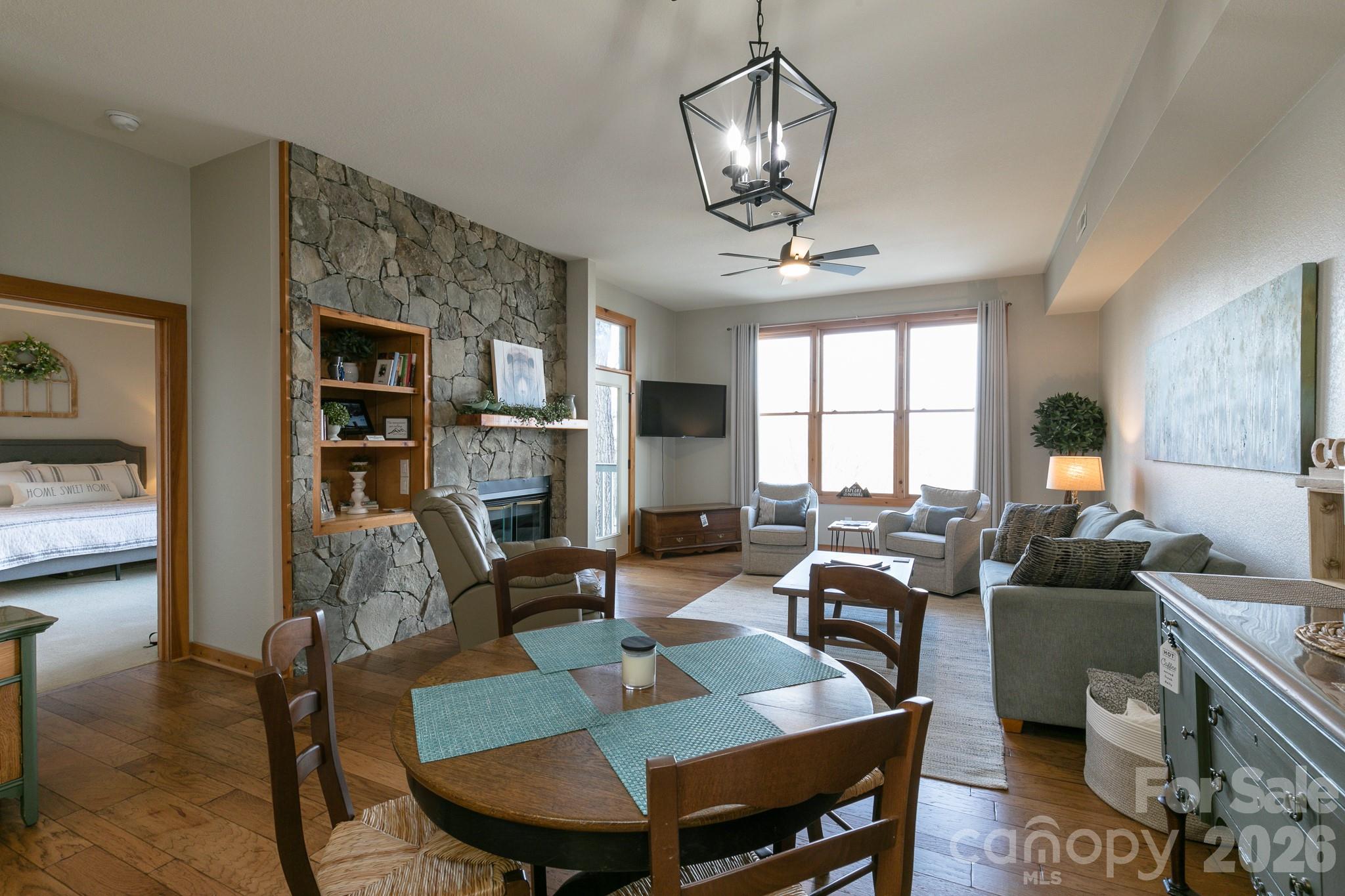 10 Stoney Falls Loop Burnsville NC 28714