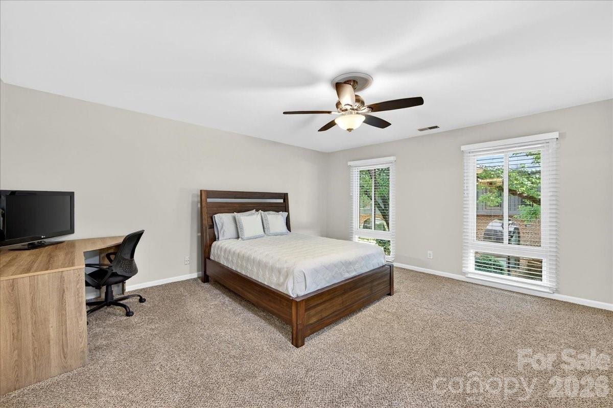 5803 Sharon Road Charlotte NC 28210