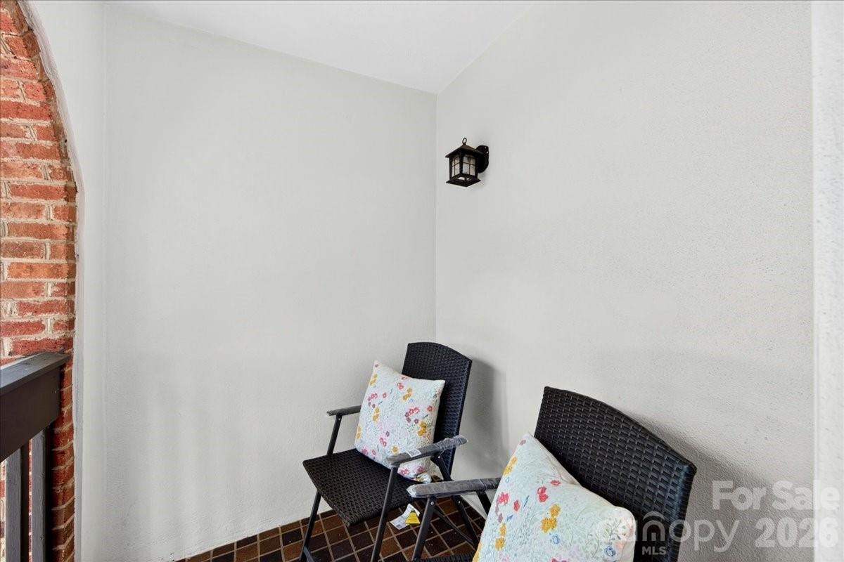 5803 Sharon Road Charlotte NC 28210
